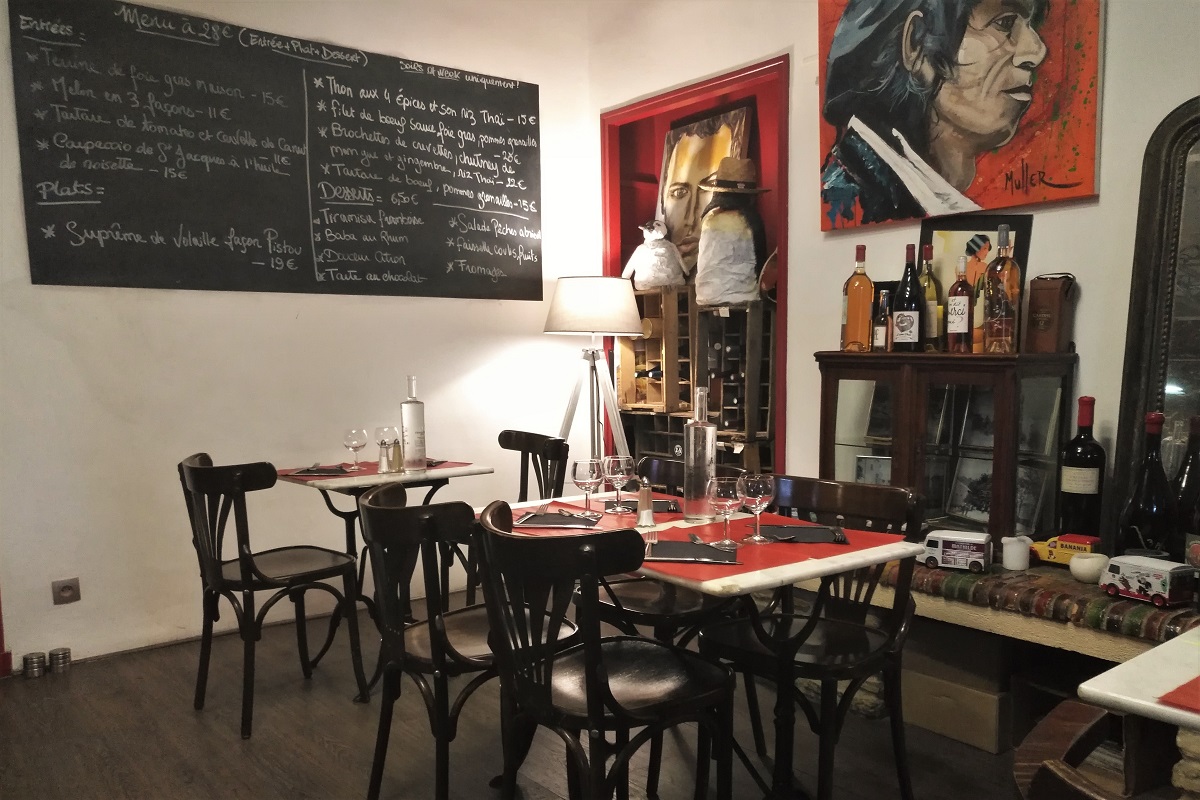 Provence Restaurant Rochegude Café des Cours