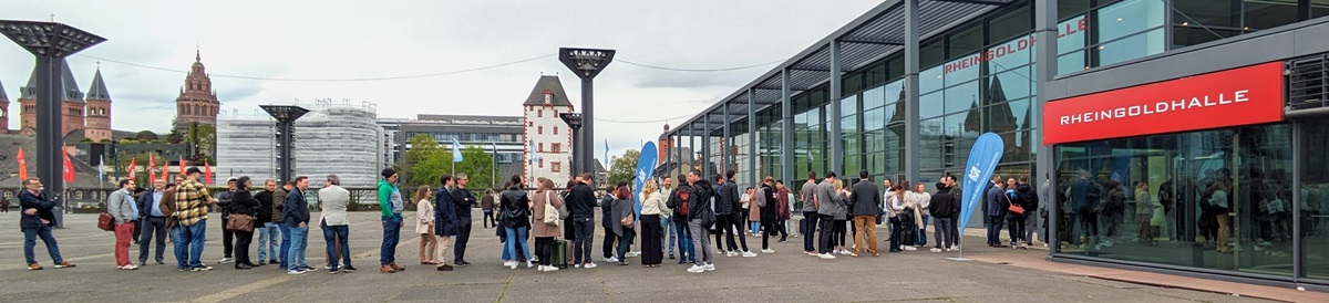Weinbörse Mainz Eingang Schlange