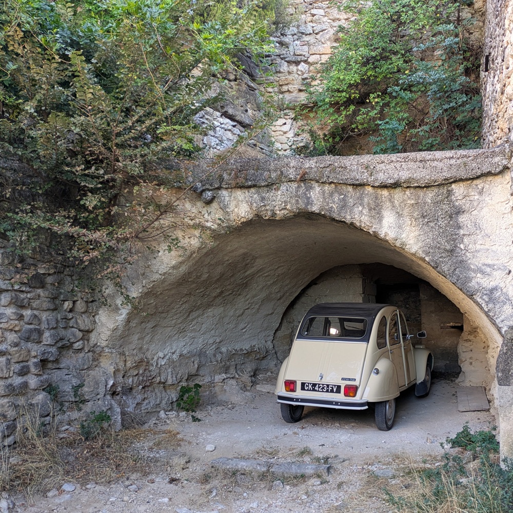 Grignan 2CV